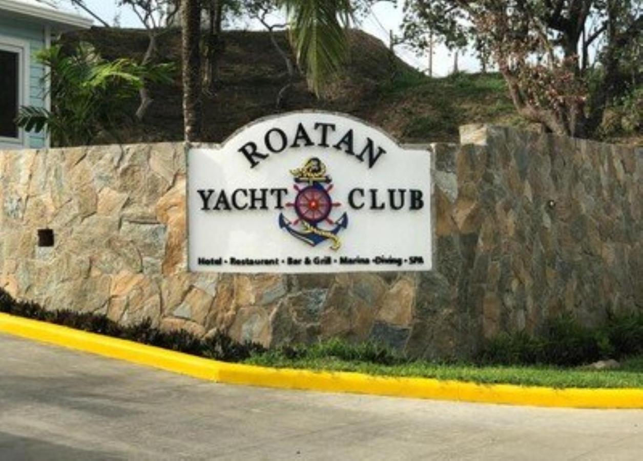 Hotel And Dive Center Roatan Yacht Club French Harbour Exterior photo